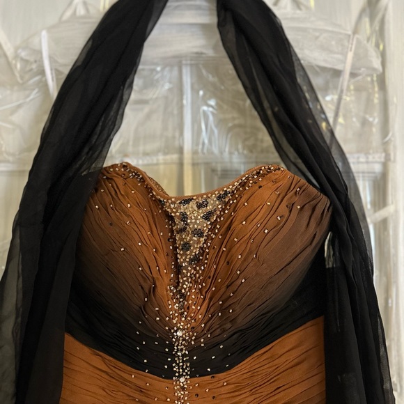 Leopard evening gown - Picture 6 of 8